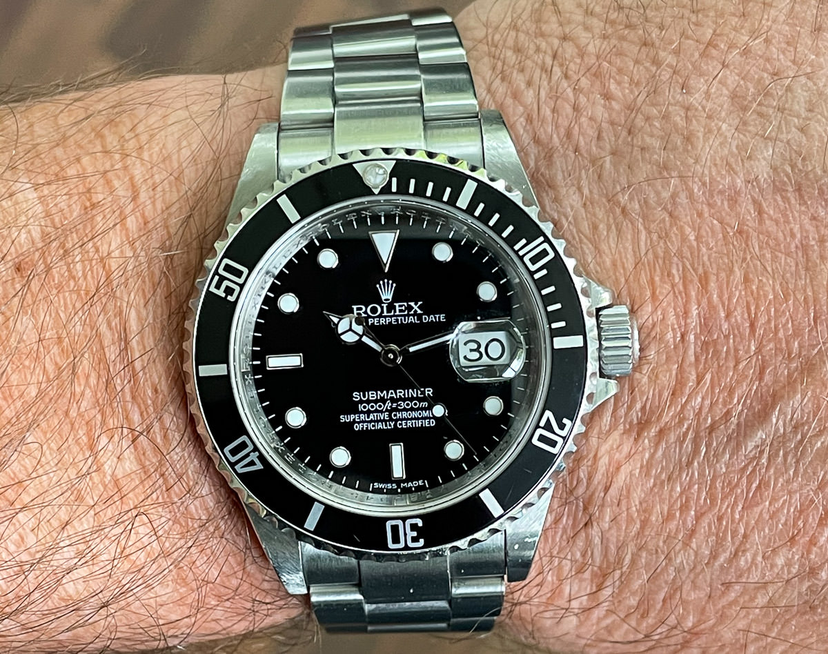 Rolex Submariner Date 16610 Dive Watch